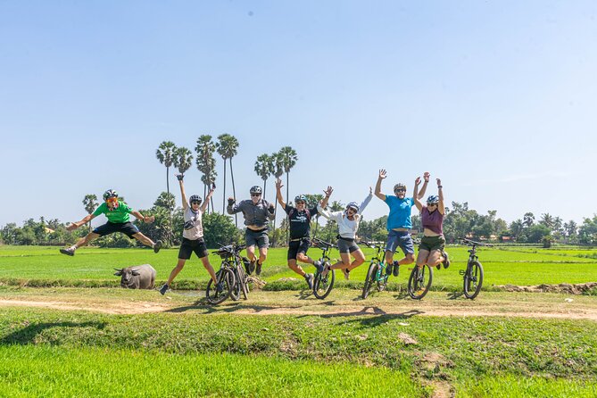 Floating Village Bike & Boat Sunset / E-Bike Available - Bakong lunch and a proper midday pause