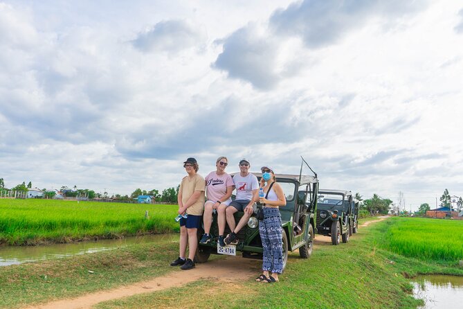 Floating Village Sunset Boat & Jeep Tour - Inclusive Drinks - Seeing mushrooms grown for local use