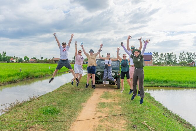 Floating Village Sunset Boat & Jeep Tour - Inclusive Drinks - Watching Tonle Sap turn gold at twilight