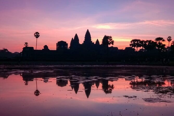 (Free eSim) Classic Angkor Wat Sunrise Full Day Tour - Angkor Wat at first light