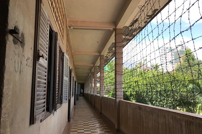 ( Free eSim) Phnom Penh Historical Full Day Tour - Central Market, a bright start in a 1937 landmark