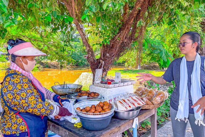 FREE Siem Reap Market & Local Temple Tour - A short walk into everyday Siem Reap