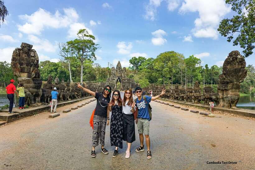 From Phnom Penh: Angkor Wat, Bayon, and Ta Prohm Day Trip - The Phnom Penh to Siem Reap road journey