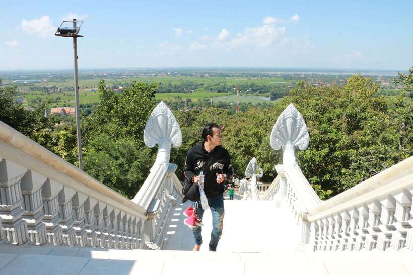 From Phnom Penh: Oudongk Mountain and Koh Chen Island Tour - What the $75 price really includes
