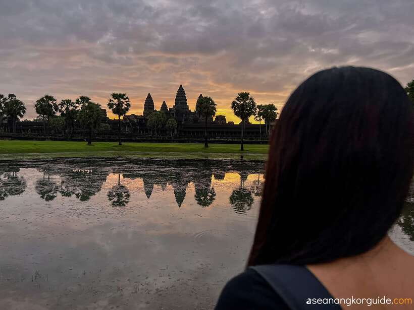 From Siem Reap: Angkor Wat Sunrise and Temples E-Bike Tour - Switching from tuk-tuk to e-bike at the east side