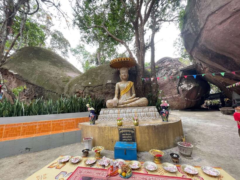 From Siem Reap: Banteay Srei and Kulen Waterfall Guided Tour - Lunch, palm cake, and seasonal fruit