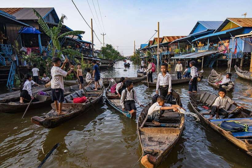 From Siem Reap: Floating Village Tour by Boat - A local market or pagoda before the boat