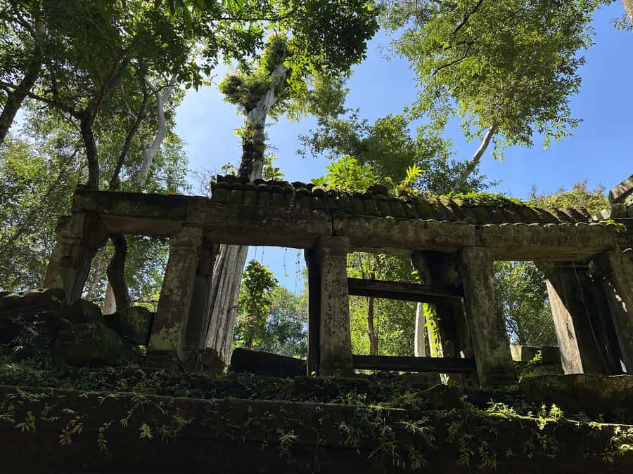 From Siem Reap: Half-Day Tour to Beng Mealea Temple - Clothing, heat, and practical preparation