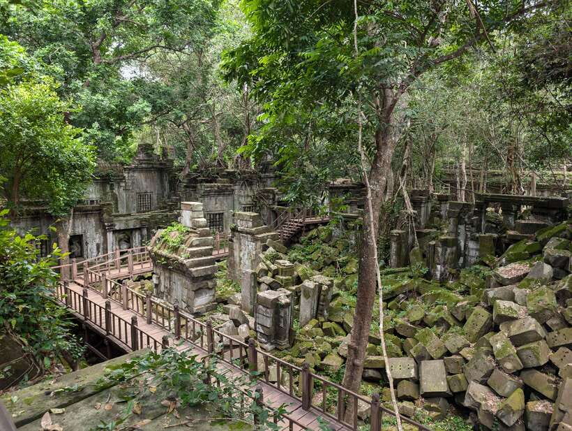 From Siem Reap: Koh Ker and Beng Mealea Private Day Tour - Walking through Beng Mealea’s broken courtyards