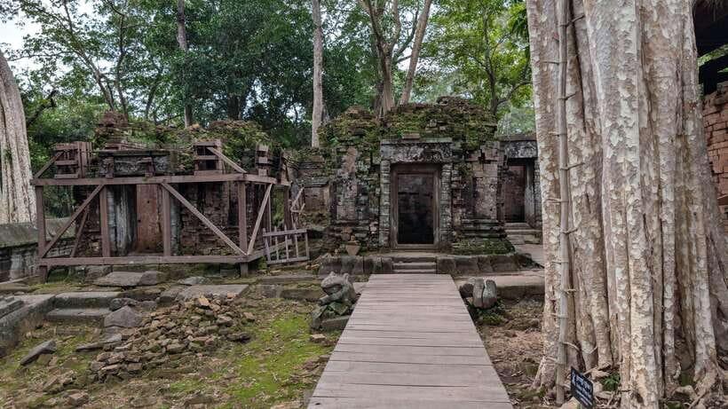 From Siem Reap: Koh Ker and Beng Mealea Private Day Tour - Koh Ker and the seven-tiered Prasat Thom
