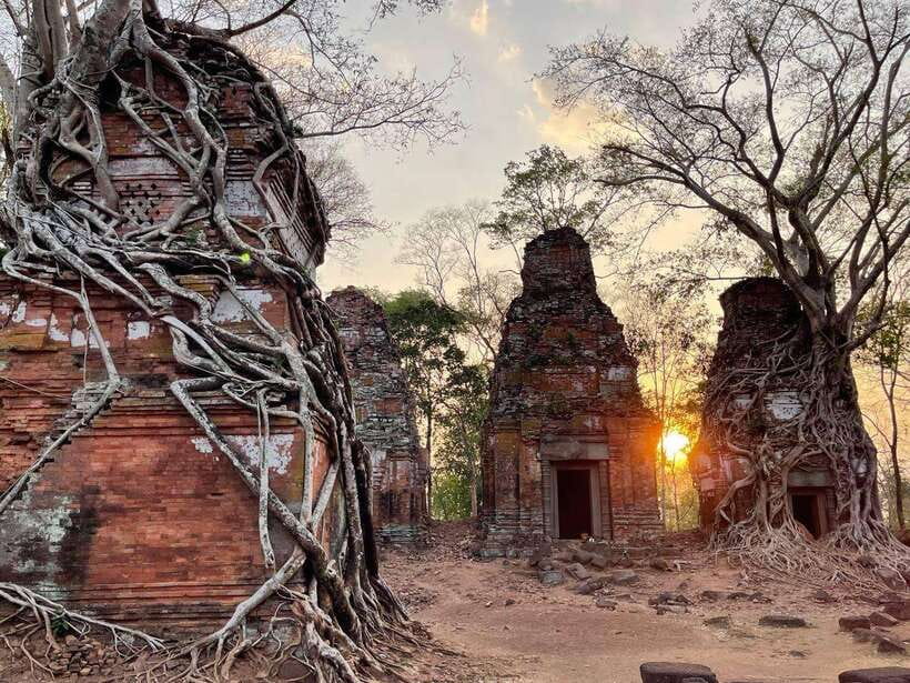 From Siem Reap: Koh Ker and Beng Mealea Temples Tour - Beng Mealea: sandstone, roots, and fallen galleries