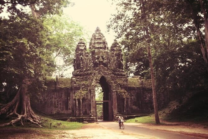 Full-Day Angkor Wat & All Must-See with Banteay Srei Private Tour - Angkor Wat in a two-and-a-half-hour opening