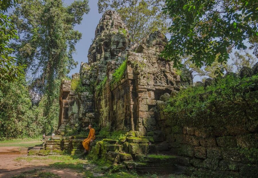 Full-Day Angkor Wat Sunrise and Sunset Private Tour - Phnom Bakheng sunset and the final climb
