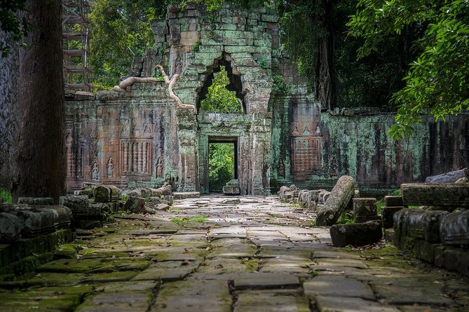 Full-Day Angkor Wat Sunrise Private Tour with Guide from Siem Reap - Why the 4:30 a.m. start is worth it