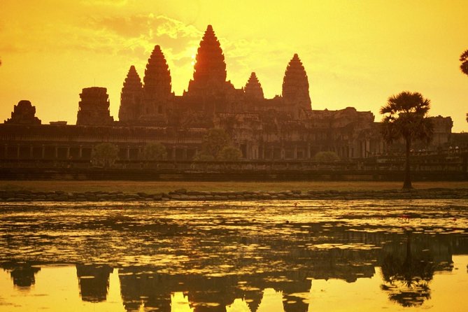 Full-Day Angkor Wat Sunrise Private Tour with Guide from Siem Reap - Angkor Wat before breakfast