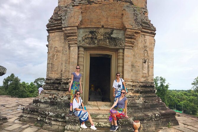 Full-Day Banteay Srei & 4 Temples - Grand Tours Join-in Tour - East Mebon: an isolated temple with elephant guardians