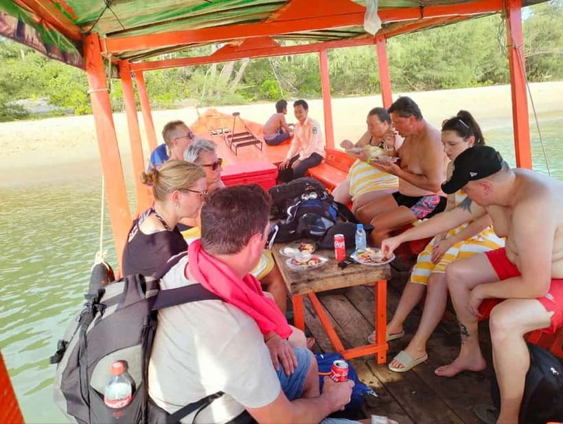 Full Day City Tour with A Boat Trip to 2 Islands - Meeting your guide at port gate 1