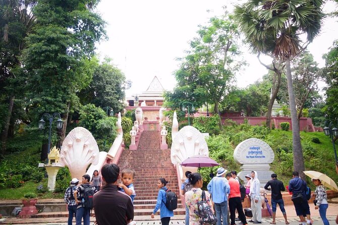 Full-Day Discover Oudong Mountain-Former Capital City & Phnom Penh City Tours - Climbing Phnom Udong Before the Heat Builds