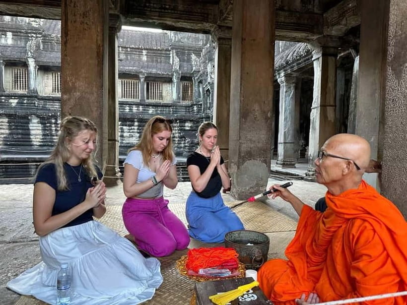 Full-Day Explore Angkor Temples Sunset Tour (with Lunch) - What to wear and carry for the temple circuit