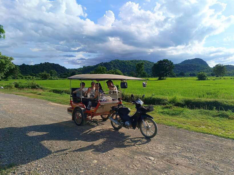 Full-day: Original bamboo train, Wat Banan, Phnom Sampov - The original bamboo train at Ou Srauo Laou