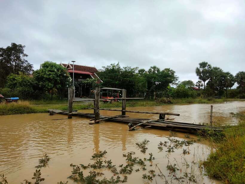 Full-day: Original bamboo train, Wat Banan, Phnom Sampov - Phnom Sampov, the Killing Cave, and Cambodia’s painful past