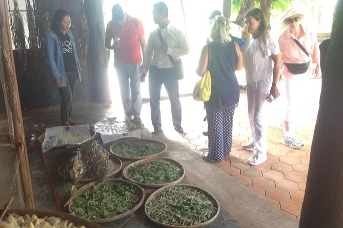 Full-Day Phnom Penh City & Silk Island with a local Tuk Tuk Tours - Returning to the Royal Palace