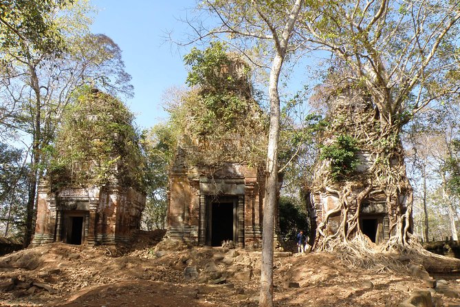Full-Day Preah Vihear, Koh Ker and Beng Mealea Private Tour - Koh Ker and Prasat Thom’s pyramid form