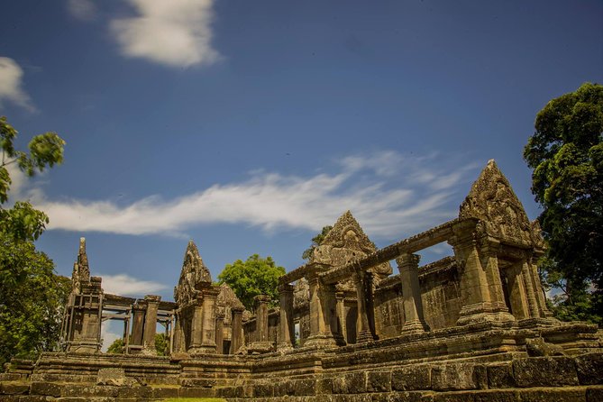Full-Day Preah Vihear, Koh Ker and Beng Mealea Private Tour - The 6 AM start and the road north