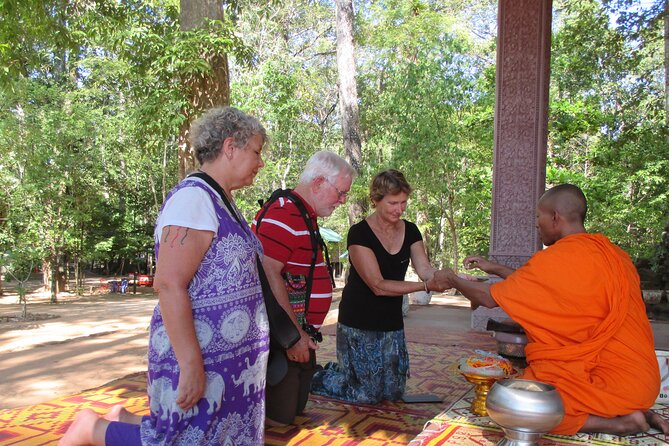 Full-Day private Angkor Temples Tour from Siem Reap - Starting with the great scale of Angkor Wat