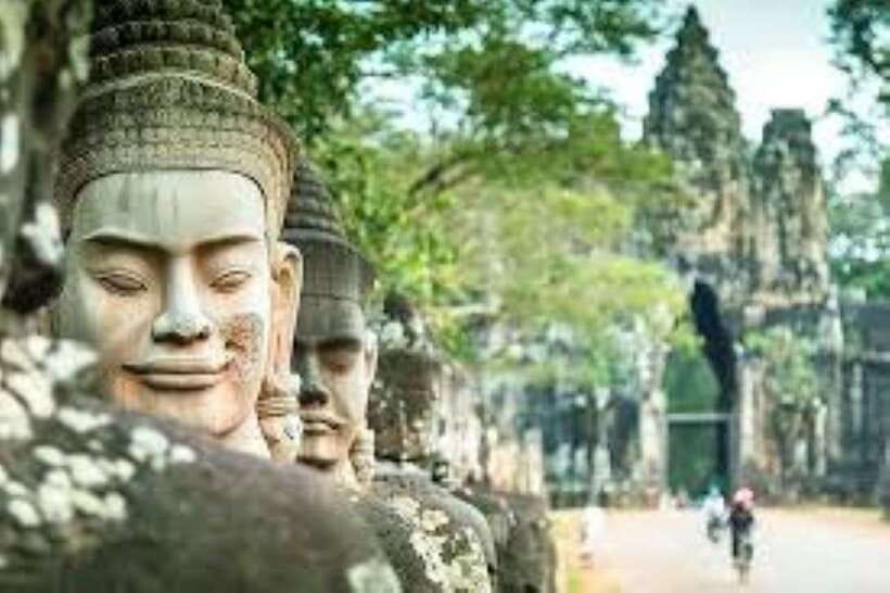 Full Day Private of Angkor Wat Tour with Tuk Tuk - Lunch, comfort, and the missing guide