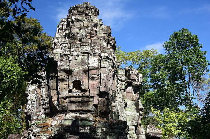 Full-Day Private Tour of Angkor Wat with Pick Up - Finishing with Angkor Wat