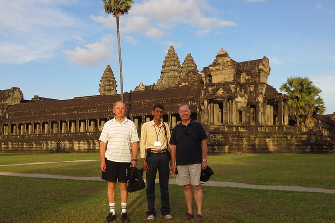 Full-Day private Tour with Sun Rise in Lost City & Angkor Wat from Siem Reap - Why the sunrise start is worth the lost sleep