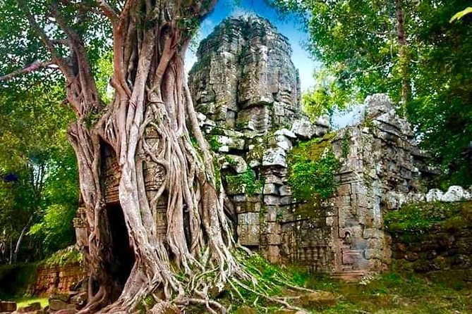 Full-day Private VIP Tour to Angkor Complex - Two small temples near the Victory Gate