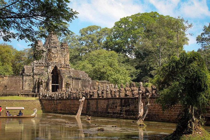 Full-day Private VIP Tour to Angkor Complex - Two hours at Angkor Wat