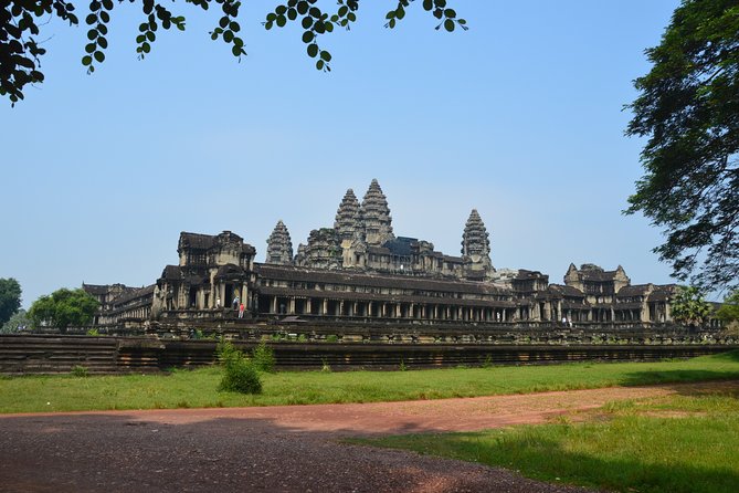 Full-Day Siem Reap Angkor Major Temples Private Tour - Phimeanakas and the old royal palace area