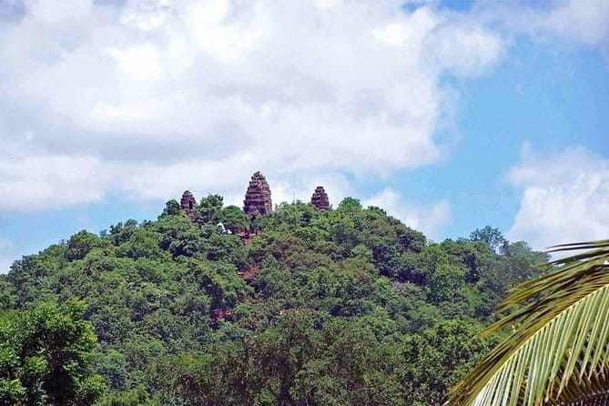 Full Day Tour from Siem Reap - Bamboo Train, Killing Cave & Sunset - The guide can shape the whole day