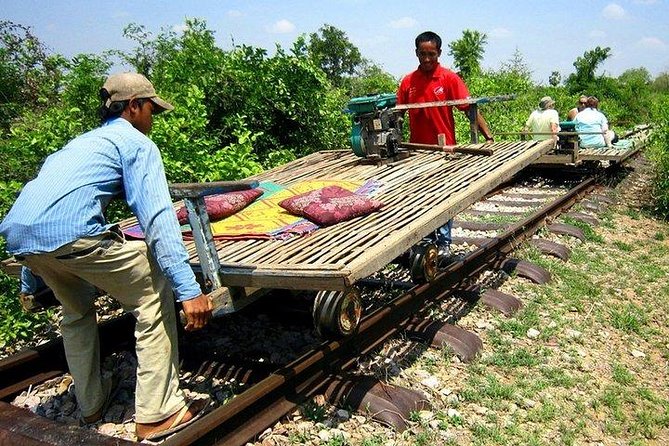 Full Day-Tour: Handicraft, Bamboo train, Killing cave. Bat cave - Why this Battambang day works so well