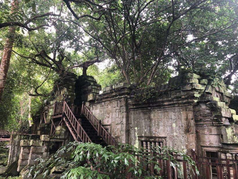 Full-Day Tour to Banteay Srey, Beng Melea & Kulen Mountain - What to pack for the mountain and ruins