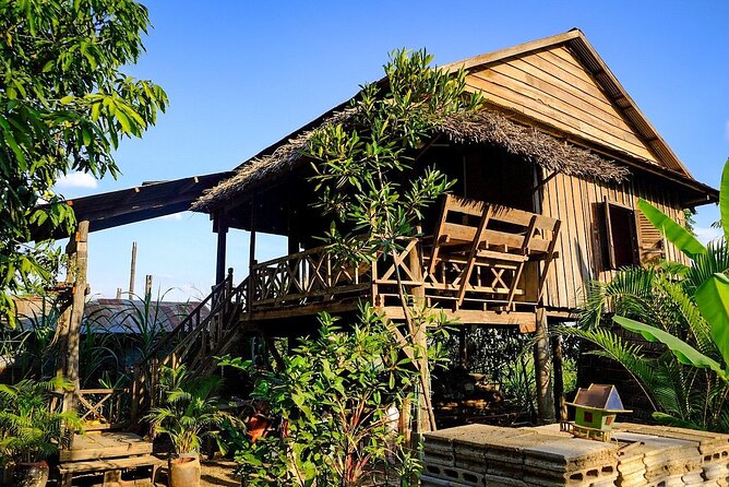Full-day: Wat Banan. Old bamboo train. Bat Cave. Killing cave - Lunch, snacks, and small-scale food production