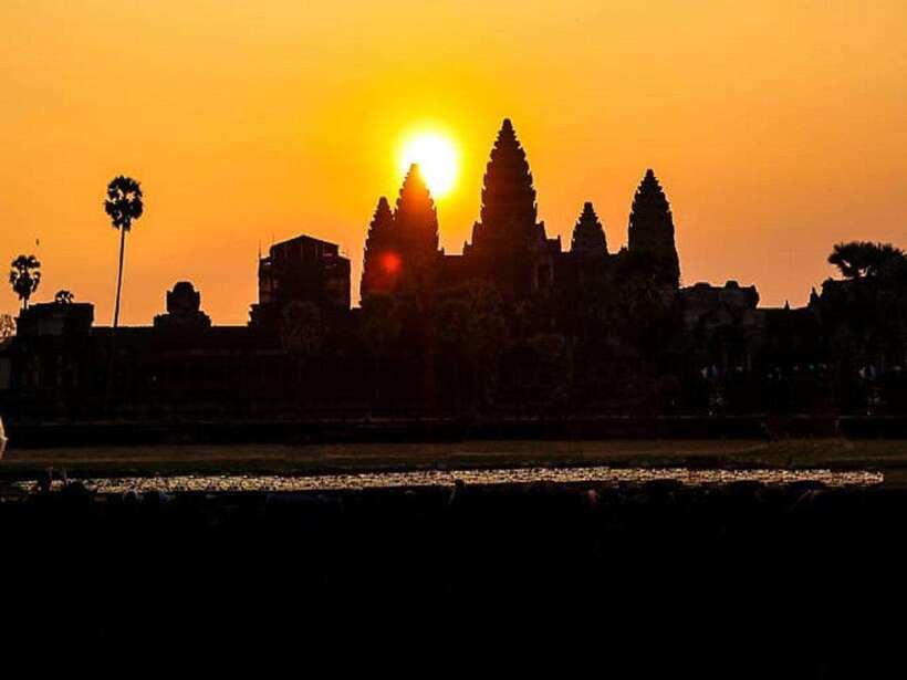 Grand Circle With Sunrise Private Tuk-Tuk - Why the early start makes sense