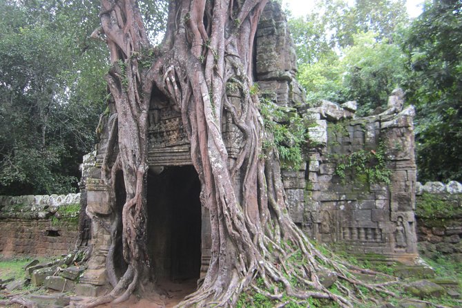 Grand Circuit with Banteay Srei and Banteay Samre Tour - Preah Khan gives the morning its scale