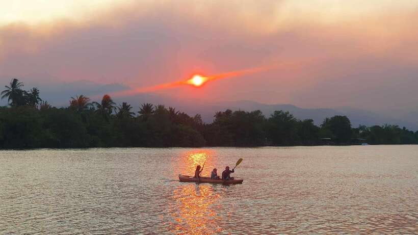Green Cathedral Kayaking Journey & Reflection River View - The 3:30pm departure and tuk-tuk ride