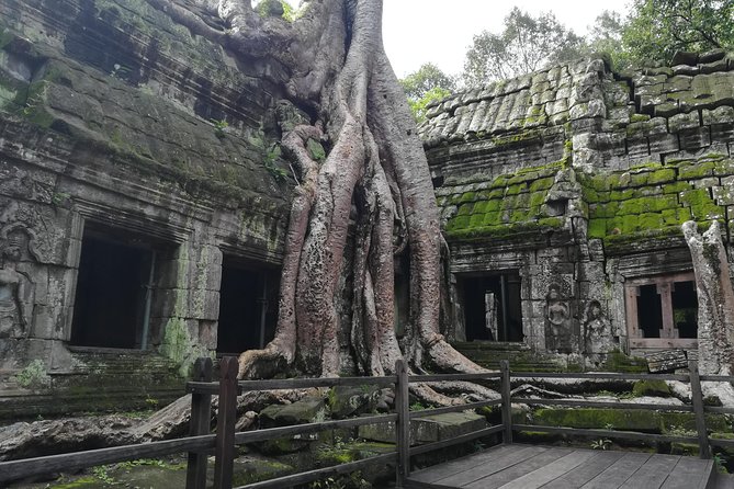 Half Day Angkor Wat Sunrise Private Tour - Angkor Wat: give the first temple your best attention