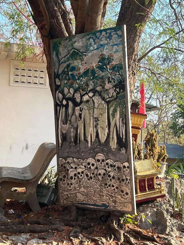 Half-day swing bridge, bamboo train, batcave & Killing cave - Watching the Bat Cave come alive
