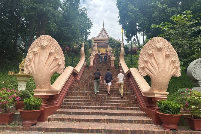 Half Day Tour to Royal Palace, Wat Phnom & Independent Monument - Who should book this private half-day tour?