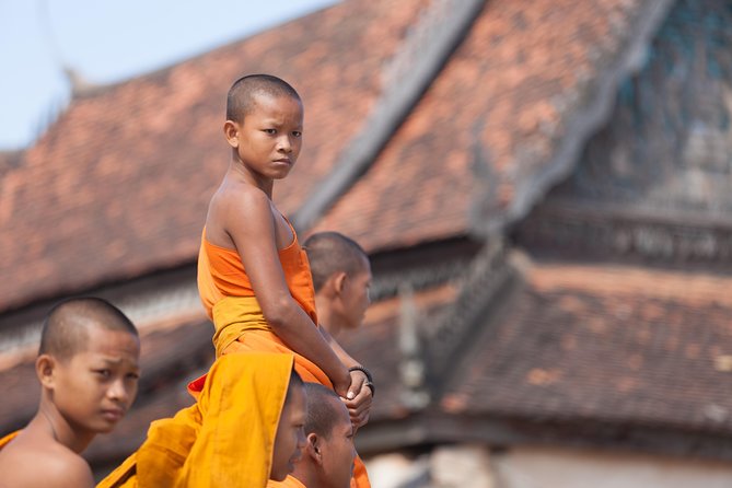 Half Day War Museum Siem Reap Killing Fields and Artisans Angkor - Artisans Angkor and a different picture of Cambodia