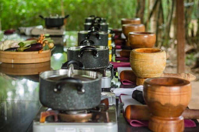Head, Back and Shoulder Massage in Phnom Penh - Finding Bodia Spa Riverside