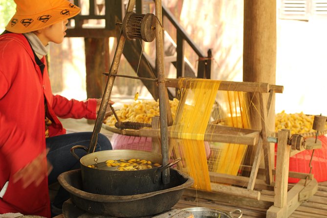 Island Community Life in Phnom Penh - Morning or afternoon: which works better?