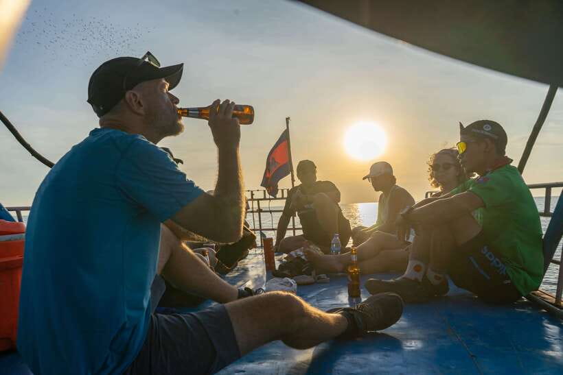 Kampong Phluk: Floating Village Sunset Bike Tour or E-Bike - A local lunch with time to slow down