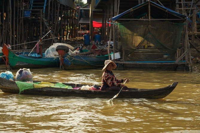 Kampong Phluk Floating Village Tour by Boat - Guides make the difference